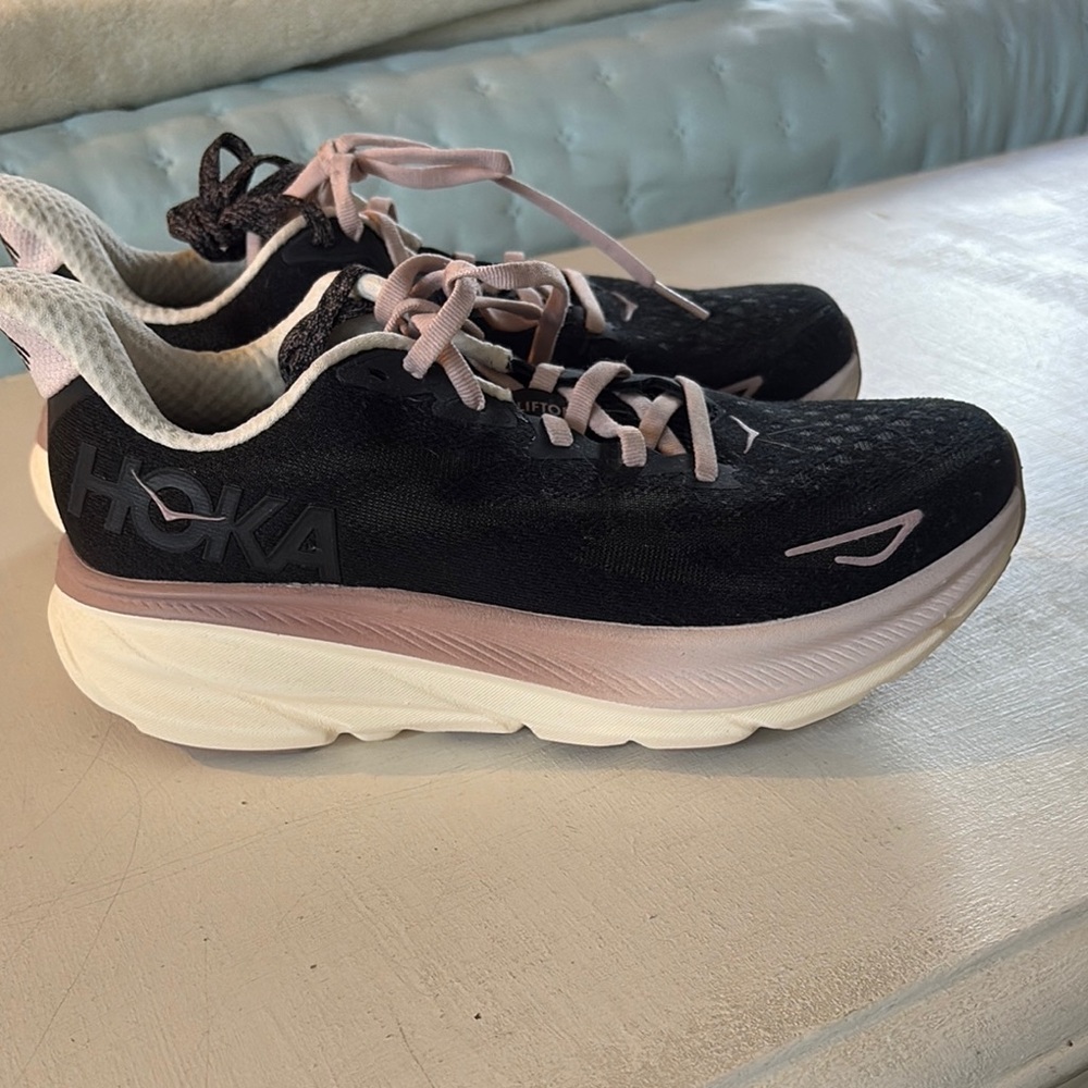 Hoka Clifton 9, brand new, size 7